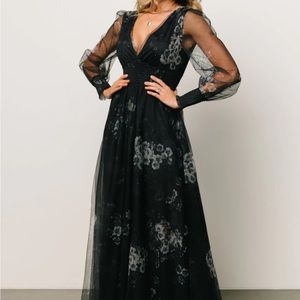 Women’s dress for wedding. Never worn and still has tags